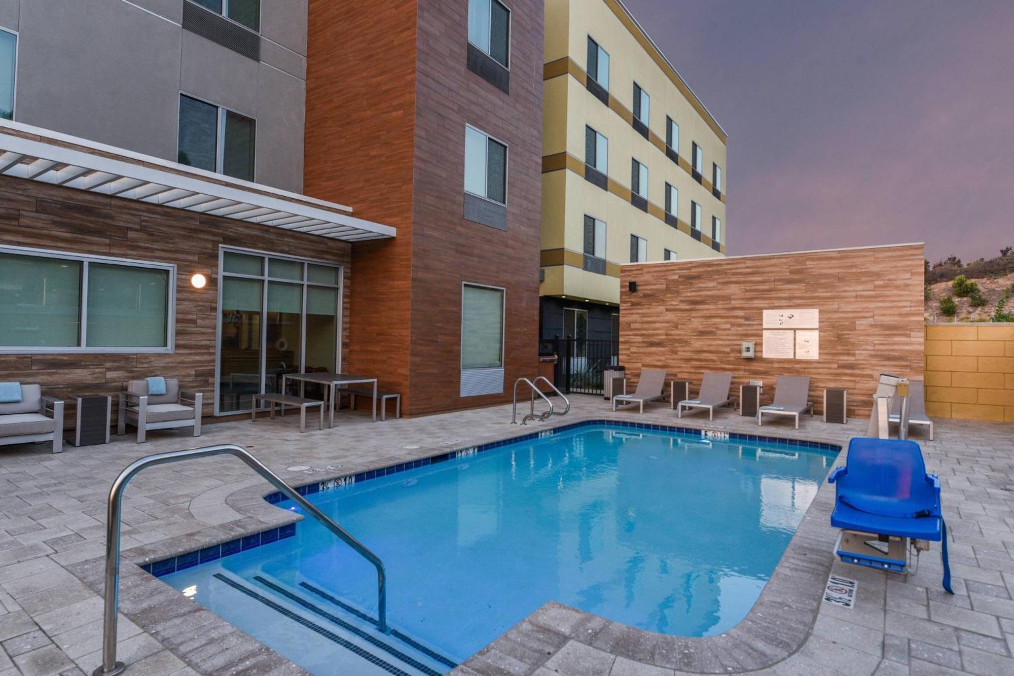 Fairfield Inn & Suites By Marriott Moorpark Ventura County Exterior foto